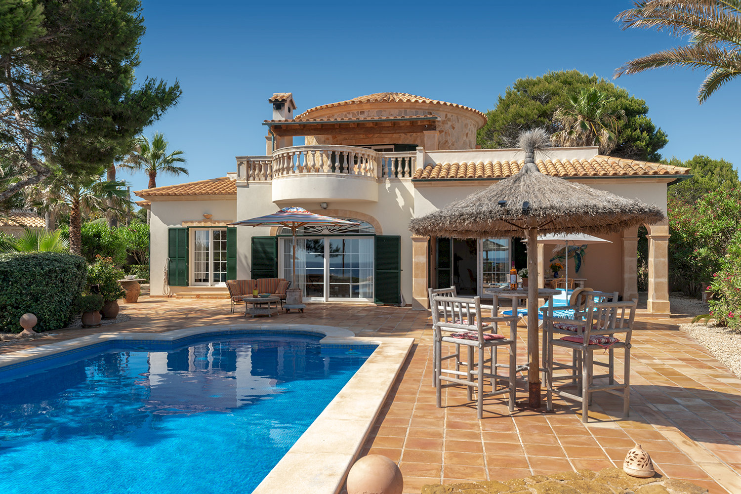 Villa, terrace and pool