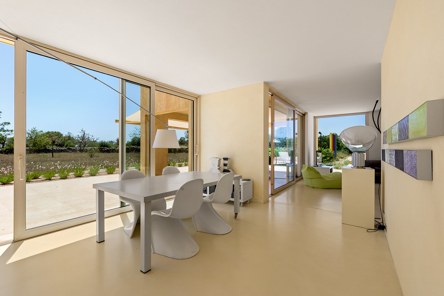 Dining area with terrace access