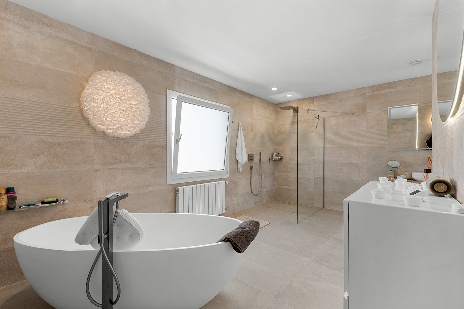 Modern bathroom