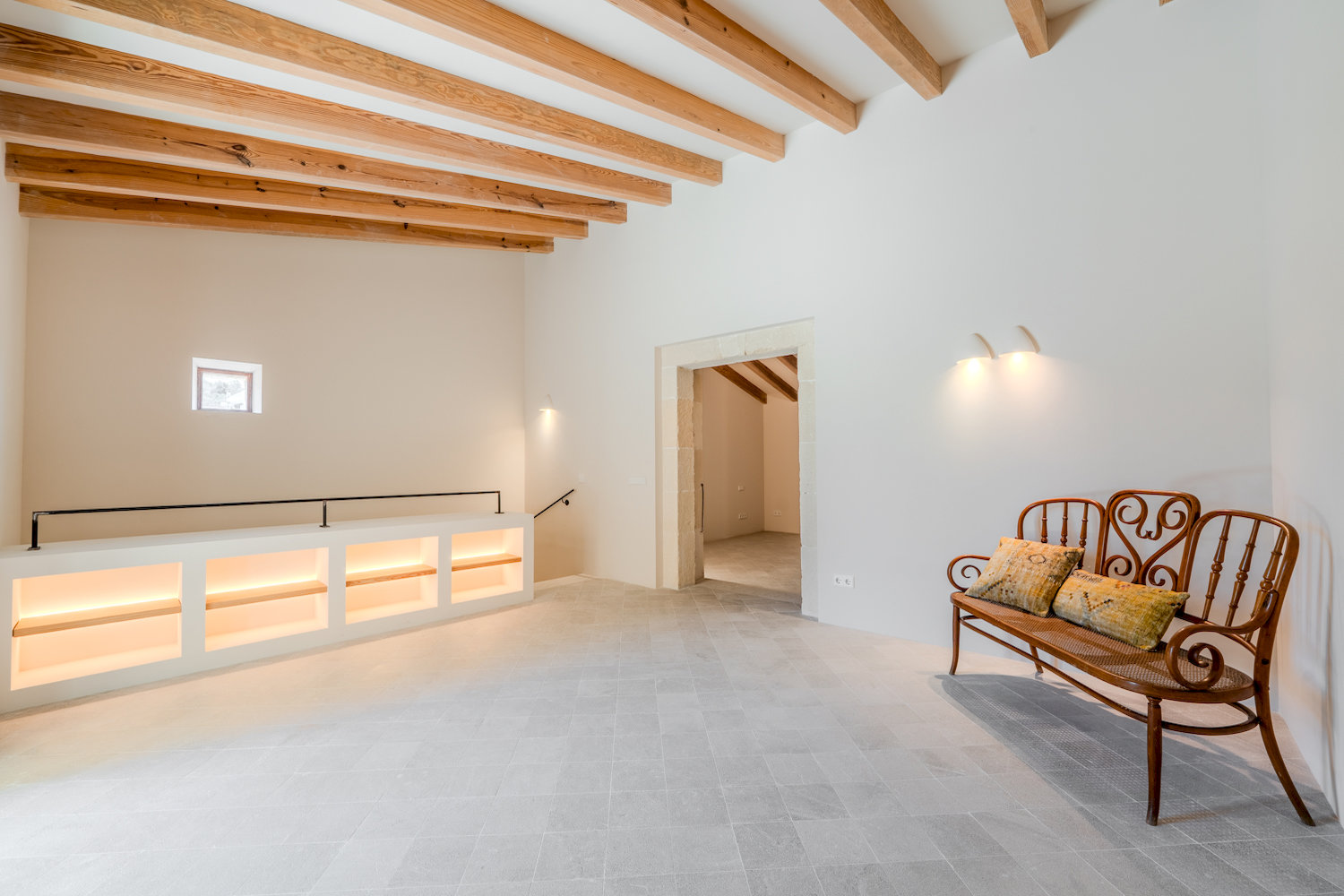Upper floor