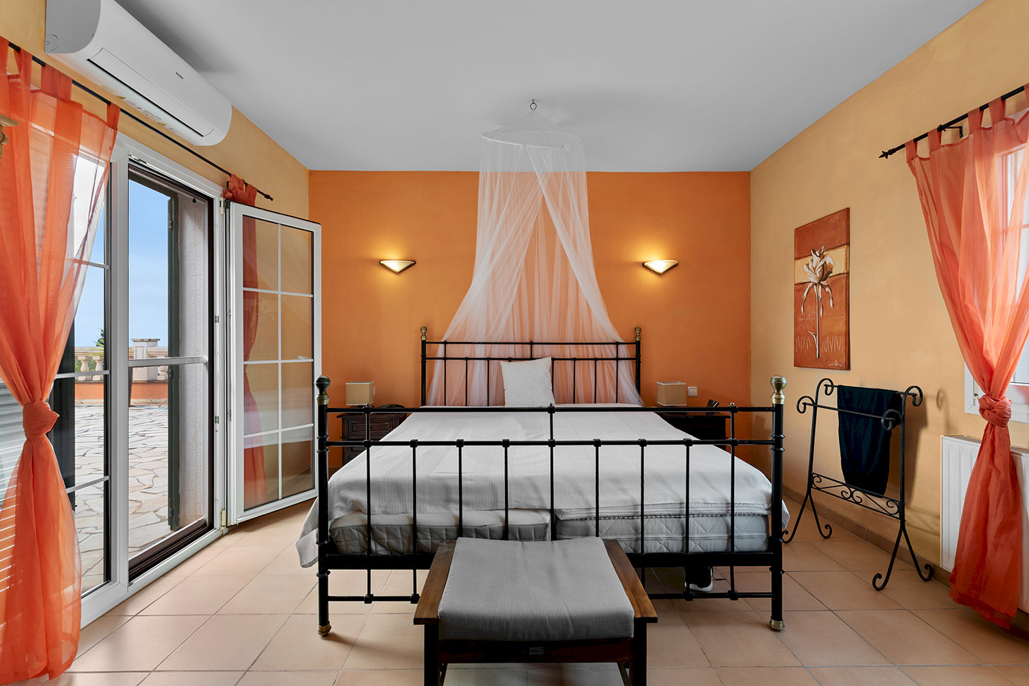Bedroom with terrace access