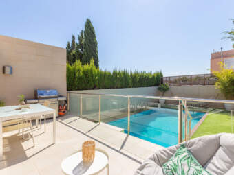 Spacious townhouse in a centric residential neighborhood