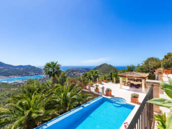 Montport: Luxurious villa with breathtaking harbour and sea views