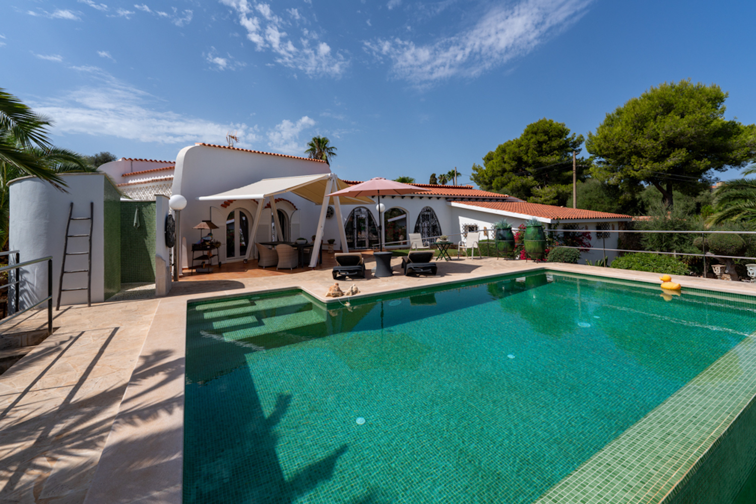 Mediterranean Villa with pool