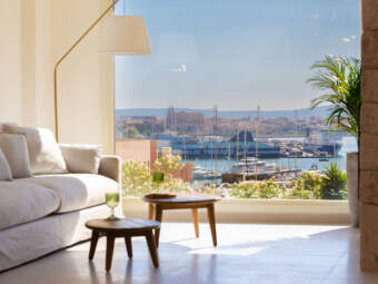 Exclusive designer apartment with panoramic sea views