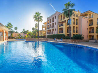 Exclusive penthouse with private roof terrace near Port Adriano