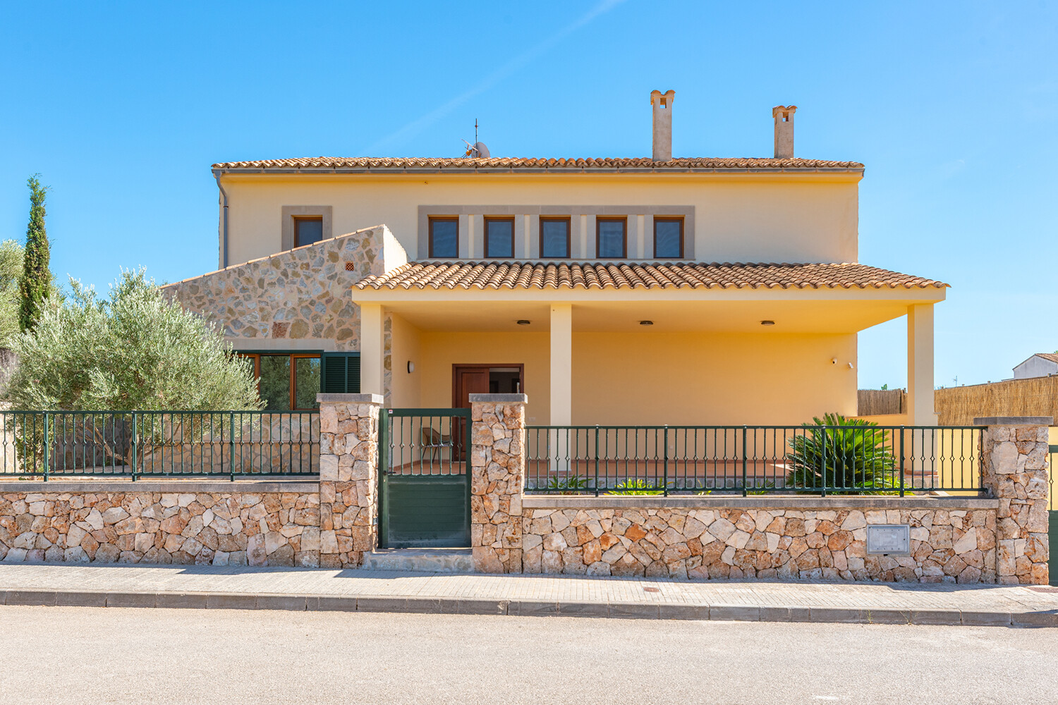 house view from the front