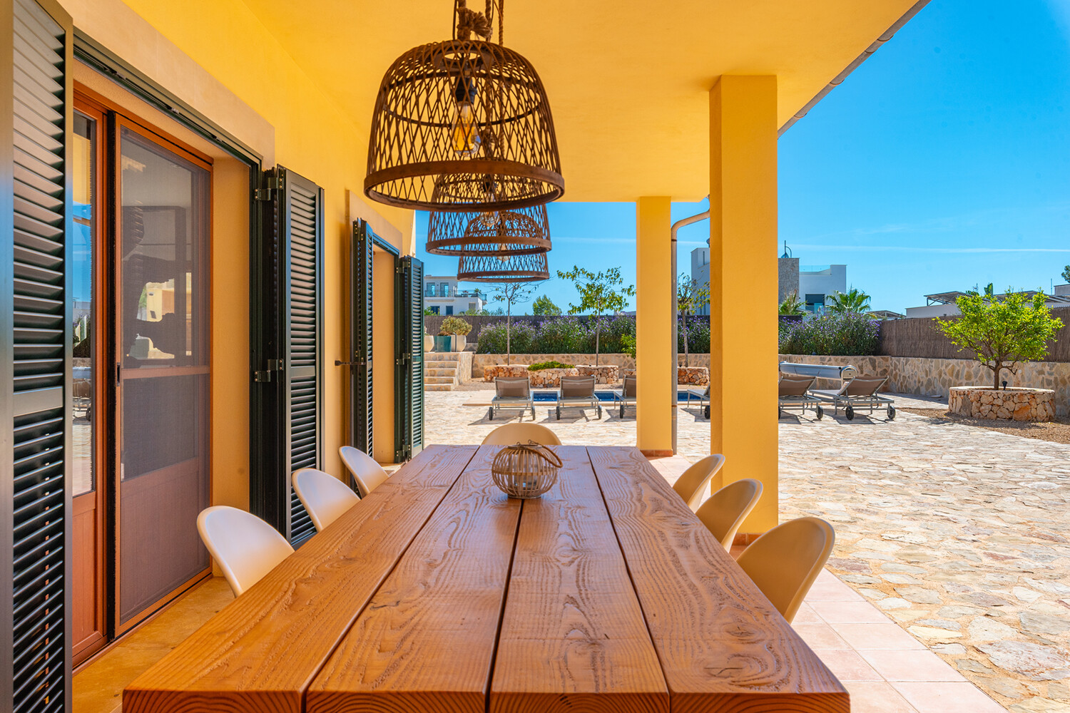 covered terrace