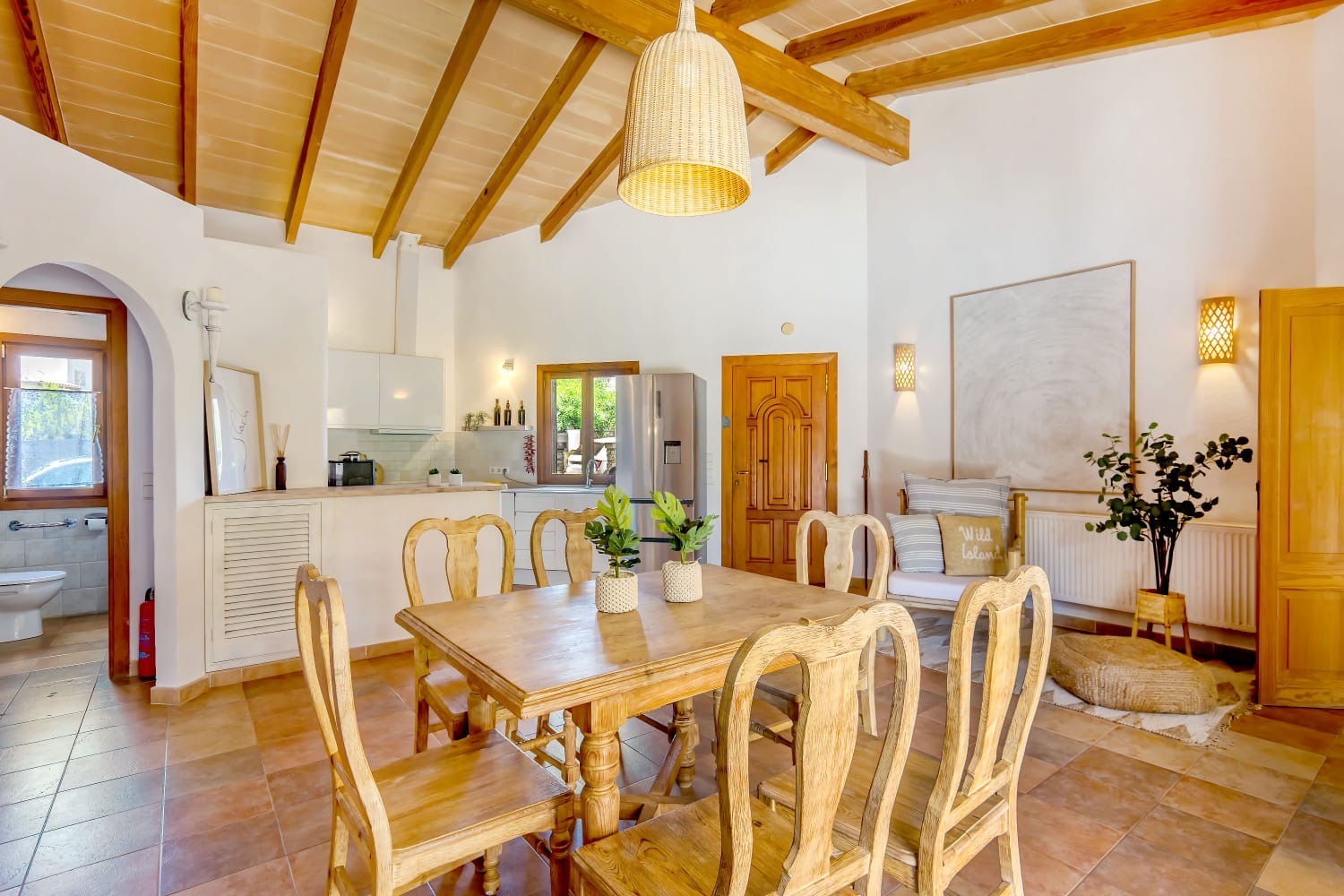 Dining area with integrated kitchen