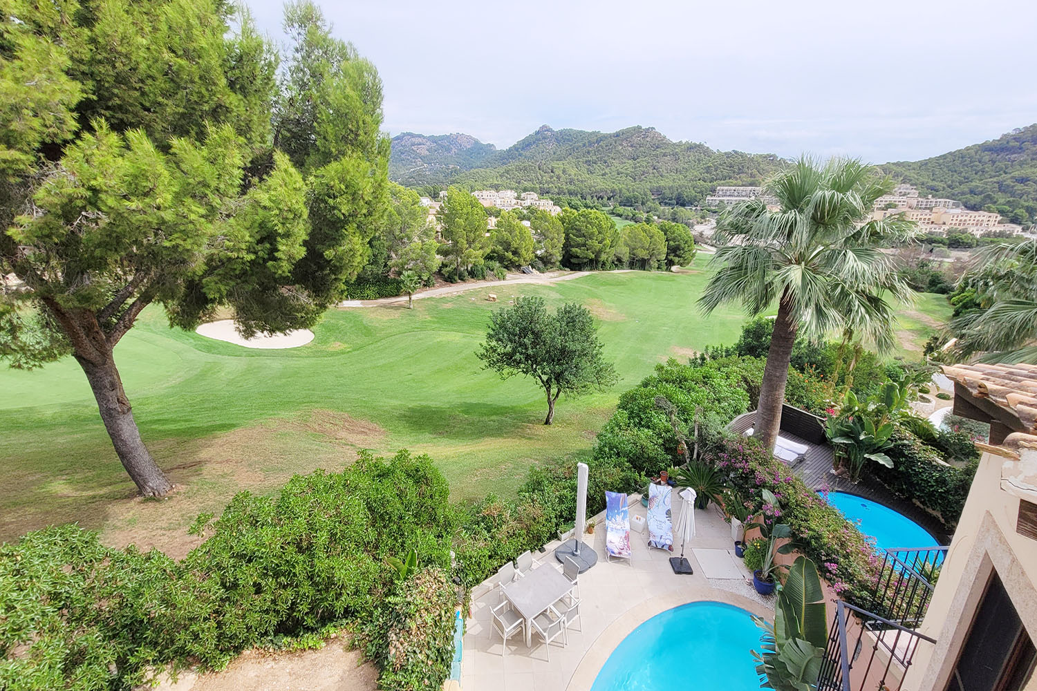 Townhouse with golf and panoramic views and a private pool for rent - 1